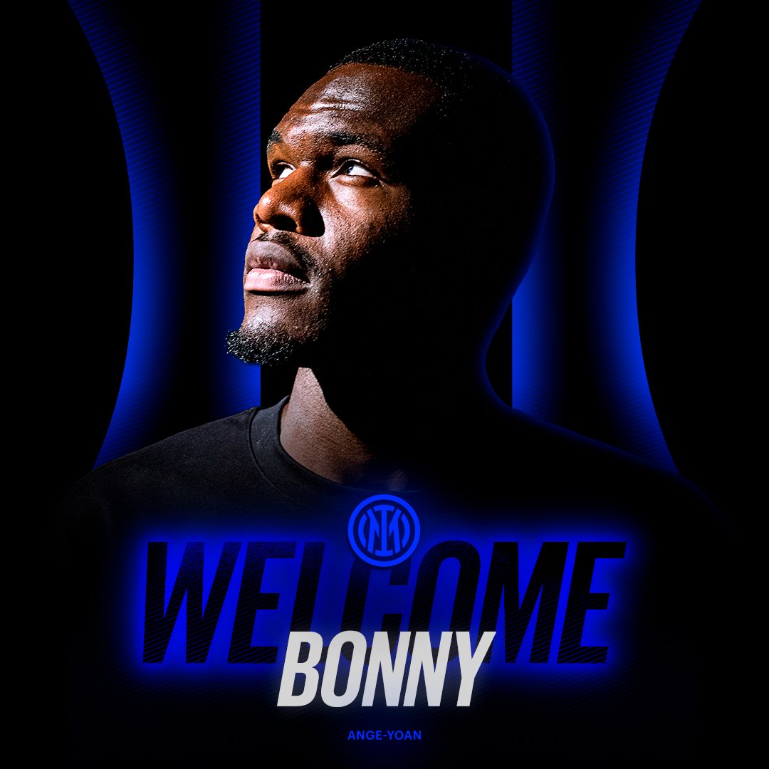 Inter_id's tweet photo. Seorang Interista baru bergabung dengan keluarga kita 🇫🇷🖤💙

#ForzaInter #WelcomeAngeYoan
