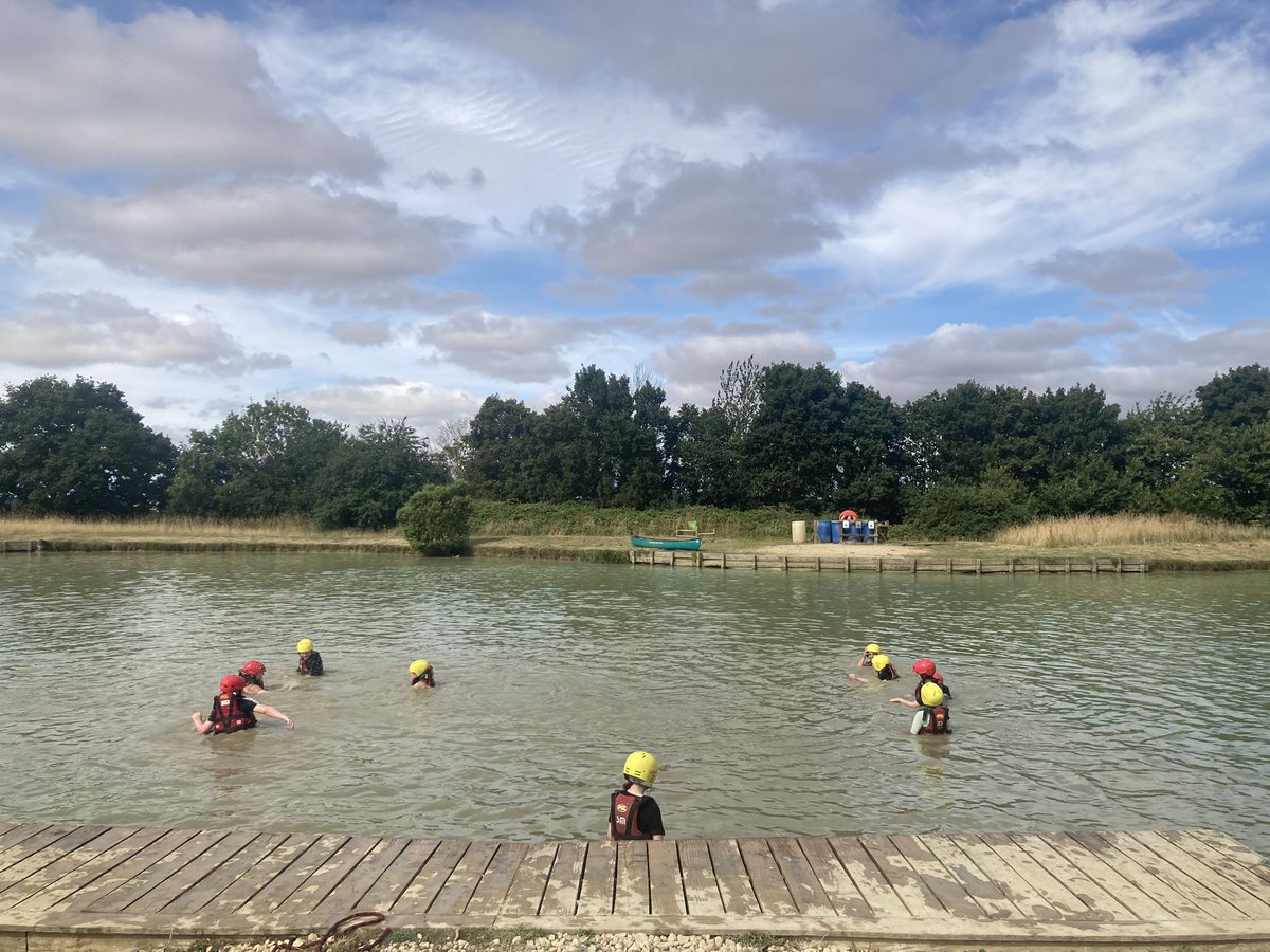 AHTSPCEDS tweet media