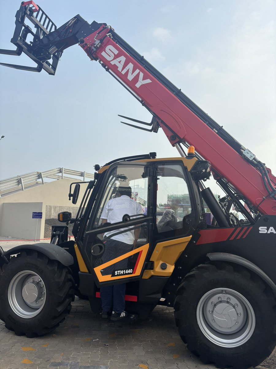 Final day of the SANY European Dealer Conference 🇨🇳
Visited the SANY Marine factory in Zhuhai &amp; saw telehandlers in action — big things ahead for this range!
Now heading to Hong Kong 🇭🇰
Proud to represent SANY in Ireland! #SANY #Telehandlers #IrelandToAsia
<a href="/BallyveseyLtd/">Ballyvesey Holdings Ltd</a>