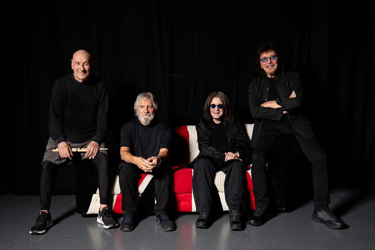 ✟ ✟ Ready for today ✟ ✟

Photo: <a href="/RossHalfin/">Ross Halfin</a> 

#BackToTheBeginning