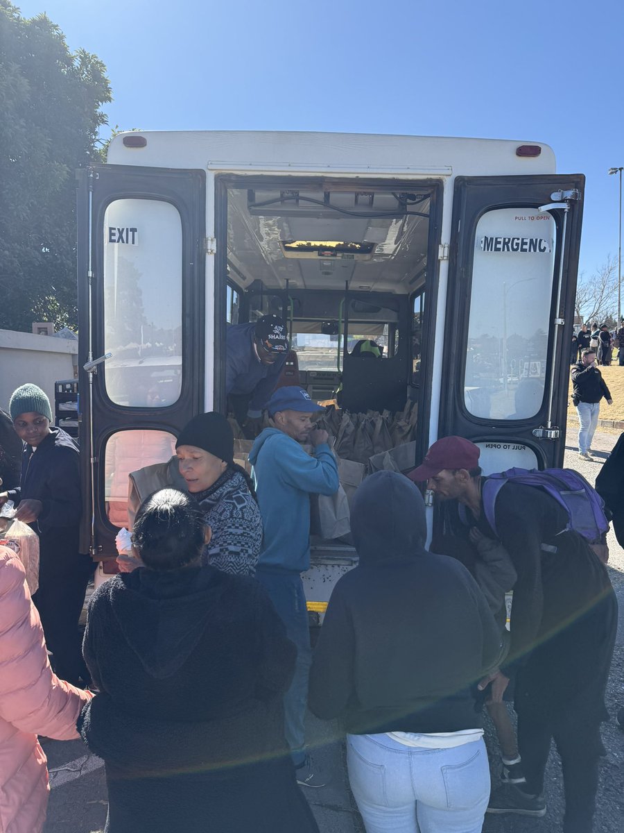 sahara67's tweet photo. Feeding 3000 families today with The Dog Club today in Haddon. Food parcels &amp; bread @ActionSA_GP @ActionSA_JHB @HermanMashaba https://t.co/oA2lWBSlSj