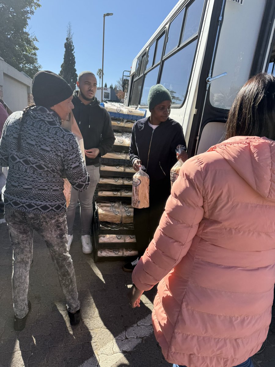 sahara67's tweet photo. Feeding 3000 families today with The Dog Club today in Haddon. Food parcels &amp; bread @ActionSA_GP @ActionSA_JHB @HermanMashaba https://t.co/oA2lWBSlSj
