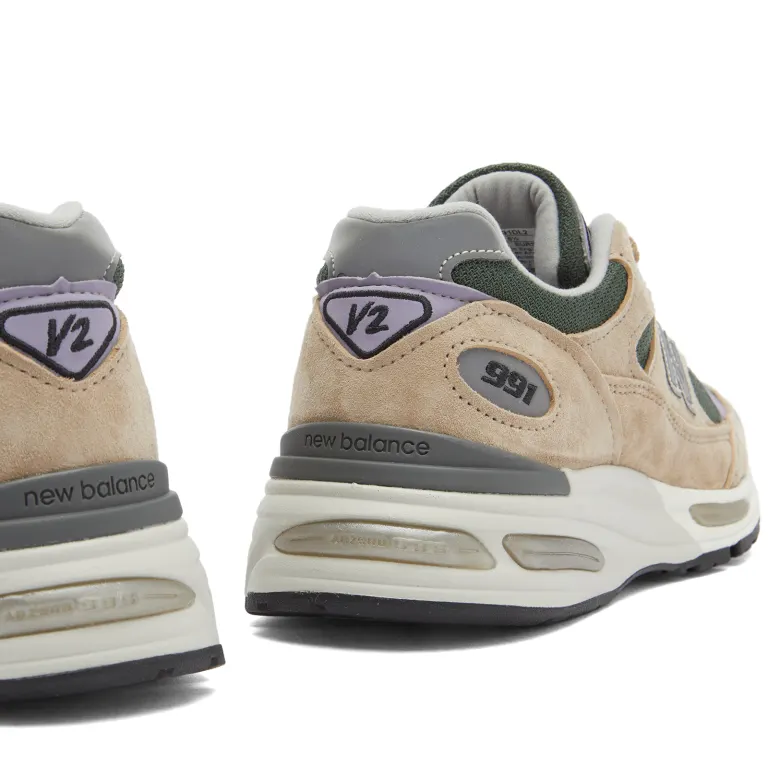 DealDoodle's tweet photo. On sale now! 👟 The highly sought-after New Balance U991DL2 Sneaker Made in UK is down to just £143 (from £220) at End.
Elevate your rotation. Shop before it's gone!
👉https://t.co/cdGXMorMsU https://t.co/rGSSJcm2du
