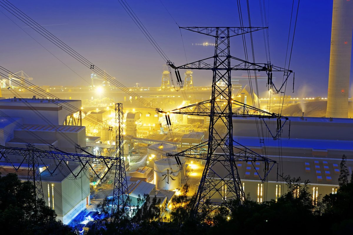 TomanekJan's tweet photo. Pro vládu nepříjemná pravda o blackoutu
Tak tu máme 24 hodin po jednom z největších blackoutů v ČR, kdy bylo přes milion lidí bez energie, škody půjdou do miliard a zpravodajství jelo NONSTOP, včetně krizových štábů.
A dnes? Nic se nestalo, zapomeňte!
Noviny jedou drahotu v Chorvatsku, Trumpa a nějaké béčkové hvězdičky – noty z vlády znějí zcela jasně – „damage control” (Temín, pro mediální zmírnění škod a jejich řízení…)
...
Více a pravé důvody v blogu:
https://t.co/RWZEJejHOd