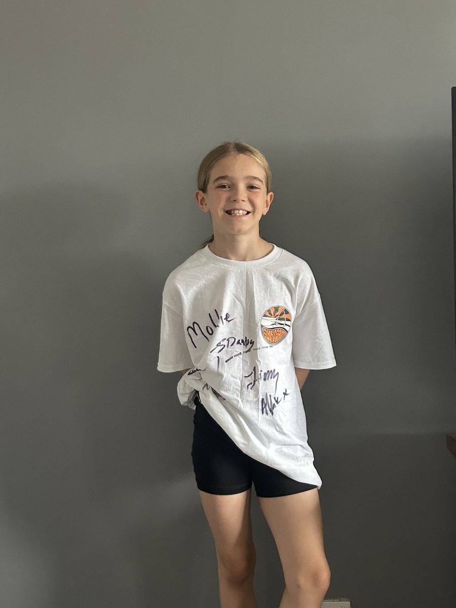Maxi2286's tweet photo. @Sunbeam_Band  she’s well happy lads. Thanks again! (Won’t let me iron the top in case your names come off 🤣 ) https://t.co/TFrYyJvuzj