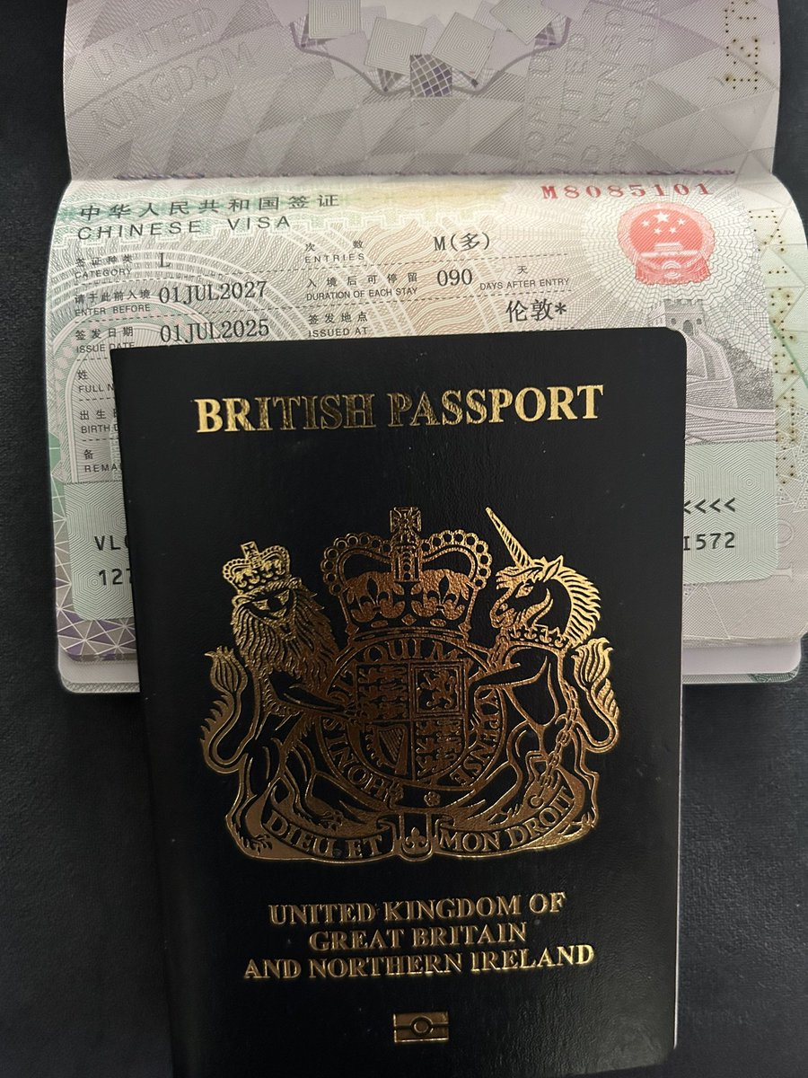 deanbartrip's tweet image. Visas confirmed!👌🏻
Looking forward now to our trip to China later in the year! 🇨🇳👫❤️