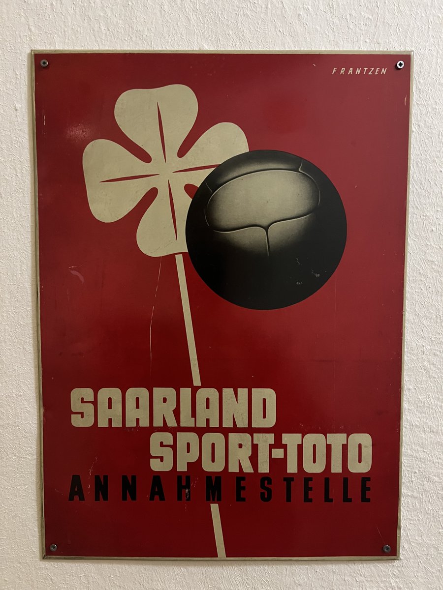 Roberto Gotta (@robertogotta) on Twitter photo Un rapido (...) viaggio in corriera (da Milano, si arriva senza cambiare) per vedere una partita del <a href="/ersterfcs/">1. FC Saarbrücken</a>, annusare il luogo (compreso l'impressionante complesso post-industriale di Völklinger) e fare ricerche di archivio che permettessero di dire qualcosa di nuovo su un Un rapido (...) viaggio in corriera (da Milano, si arriva senza cambiare) per vedere una partita del <a href="/ersterfcs/">1. FC Saarbrücken</a>, annusare il luogo (compreso l'impressionante complesso post-industriale di Völklinger) e fare ricerche di archivio che permettessero di dire qualcosa di nuovo su un