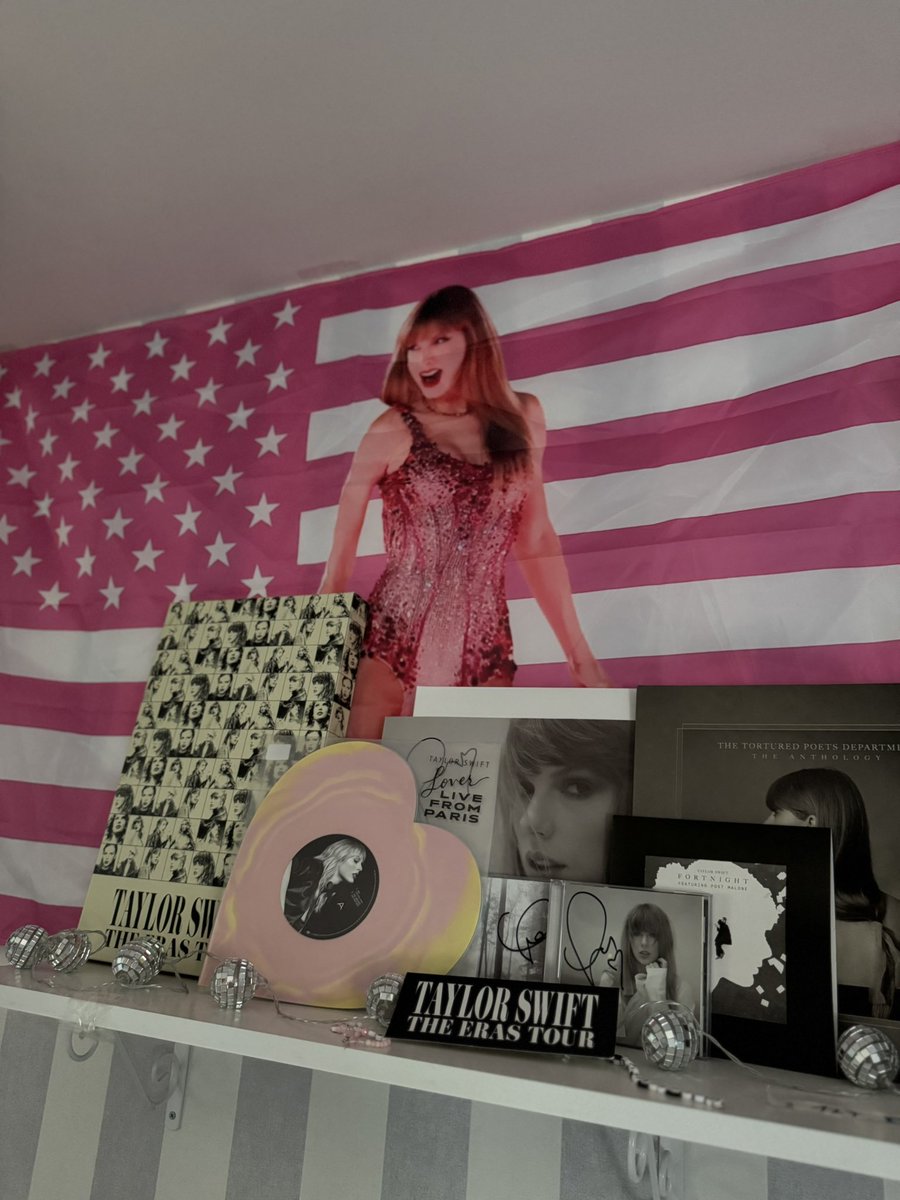 i LOVE my taylor corner
