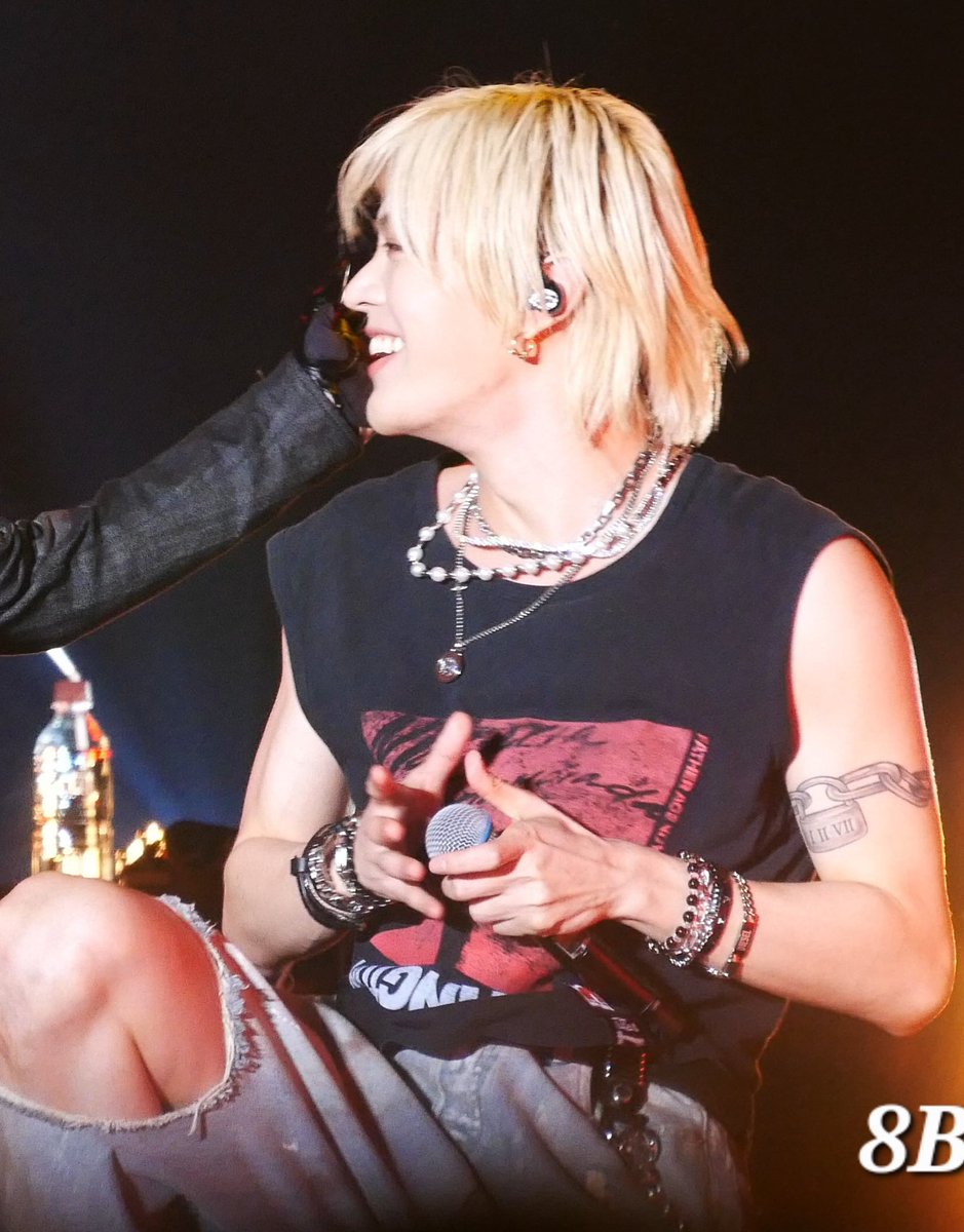 glossinlove's tweet photo. hyde with underground indie darling, yuta https://t.co/YJW0NlATmP
