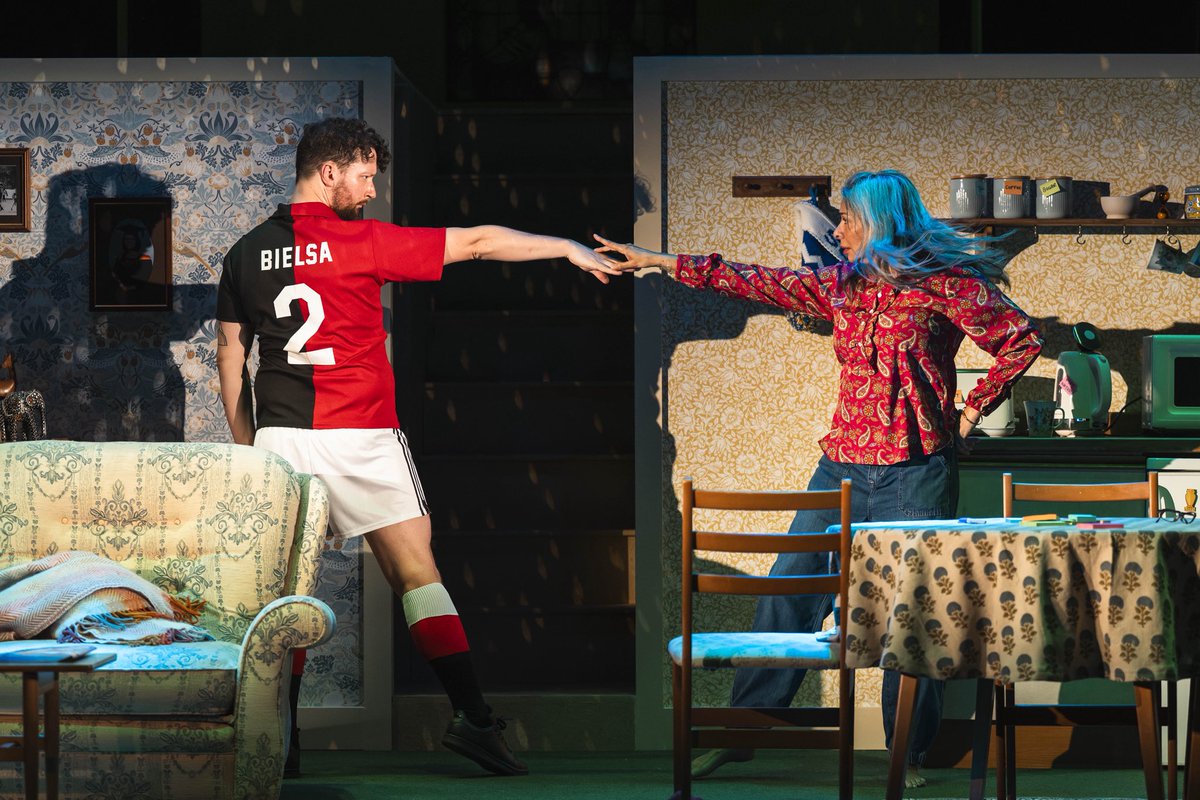 I’m presently experiencing possibly the greatest audience reaction in the whole of my (thus far) 45 yr career.
Thank you. 🙌
Cast, crew &amp; creatives, all pulling together in the same direction, with the same goal in sight, is truly a joy &amp; goes to show what teamwork can achieve!✊