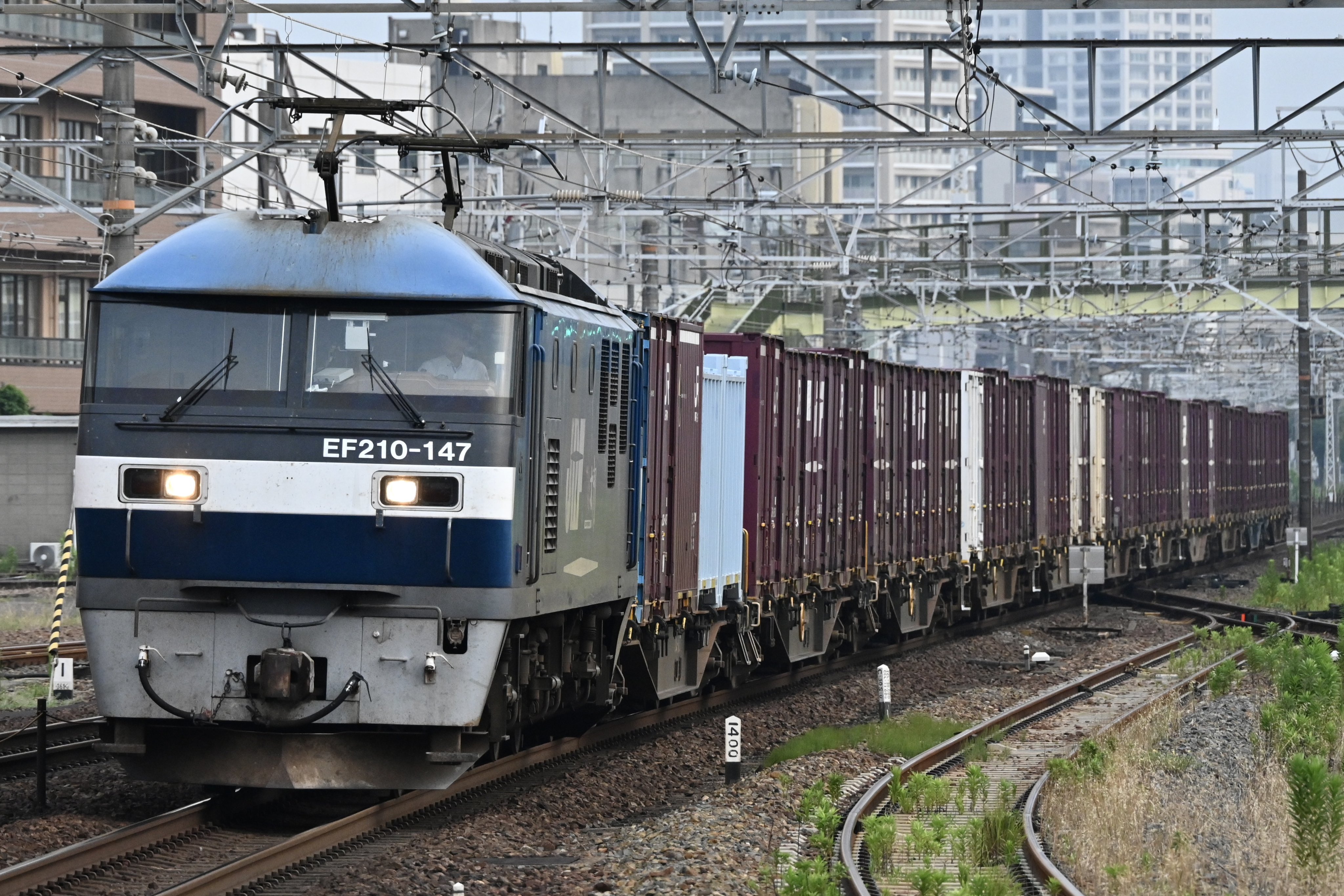 コキ107形6両が甲種輸送される｜鉄道ニュース｜2013年8月31日