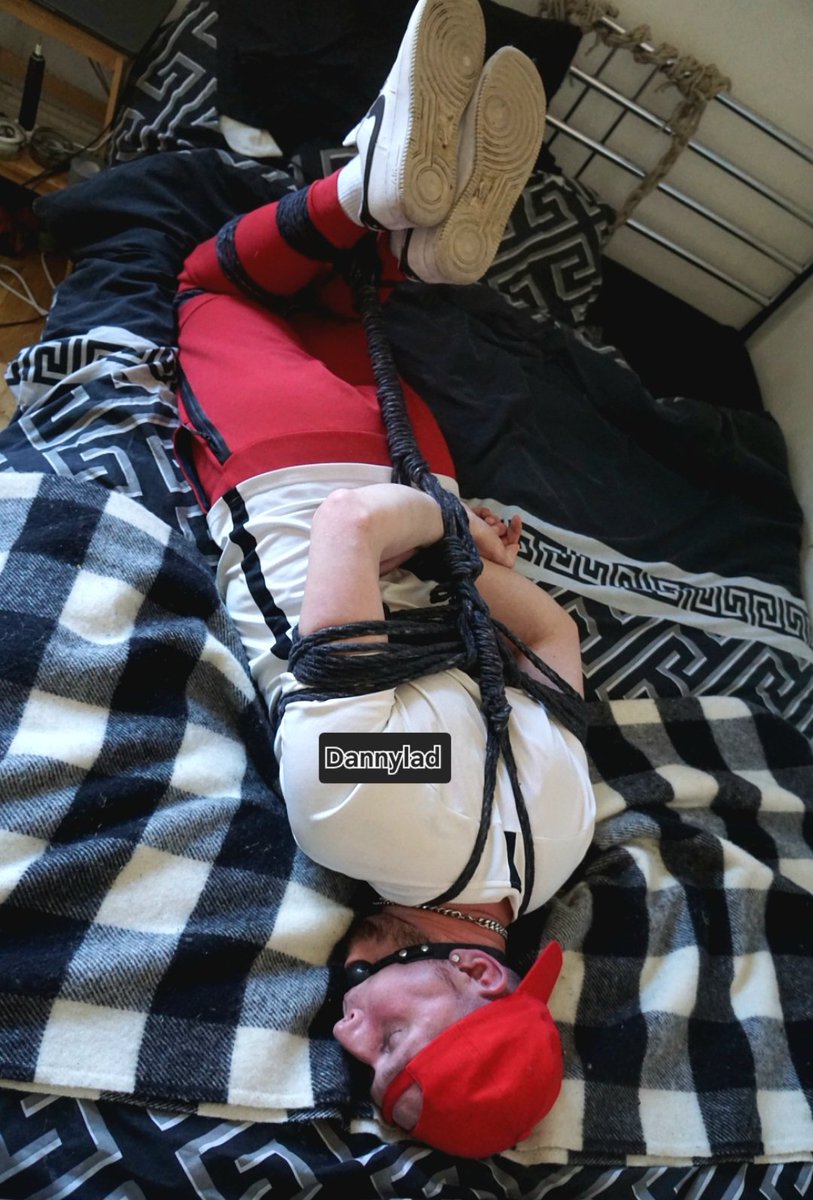 Sometimes even i need to he put in my place and taught a lesson 😏😜😈

<a href="/Phantom_Bondage/">Phantom</a> did just that.. 🤭