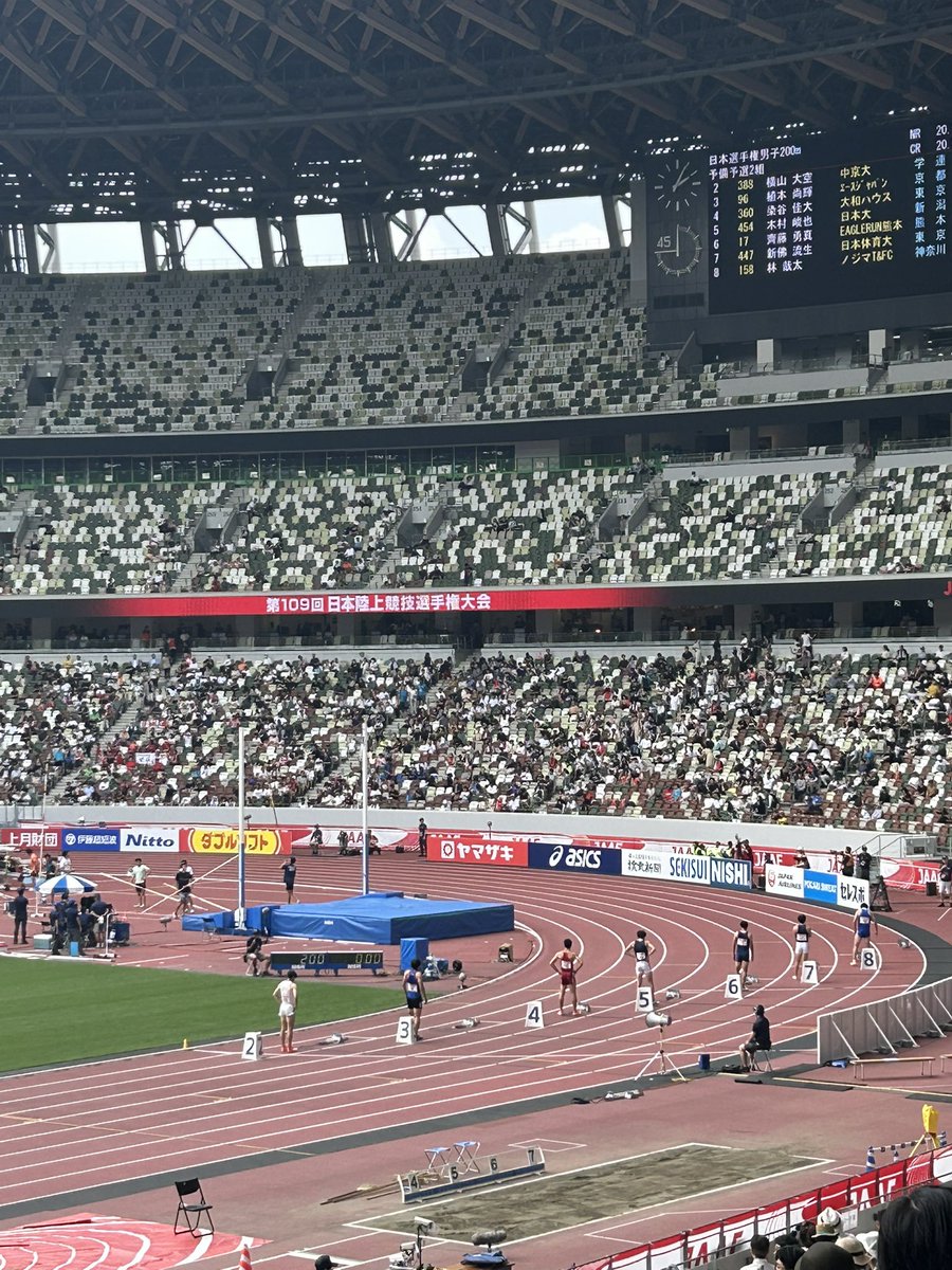 acuo25's tweet photo. 久しぶりの陸上！暑かった。日本陸上選手権 https://t.co/5ubsysgUsl
