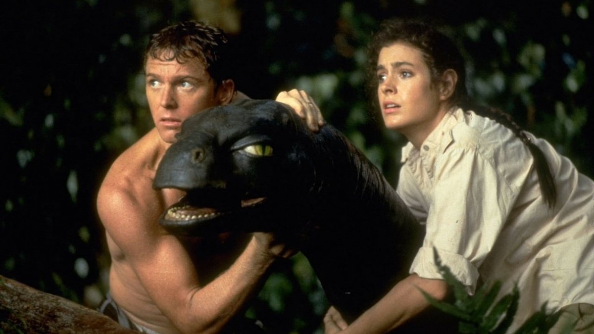 Roybattyforever's tweet photo. El cine de dinosaurios existe casi desde que existe el cine. Esos monstruos gigantescos son apasionantes e hipnóticos en pantalla.

Con motivo del estreno de "Jurassic World: rebirth" os traigo  un hilo con las 25 mejores películas de dinos.

Bienvenidos al Parque Jurásico.
👇👇 https://t.co/Wm7wh2qs40