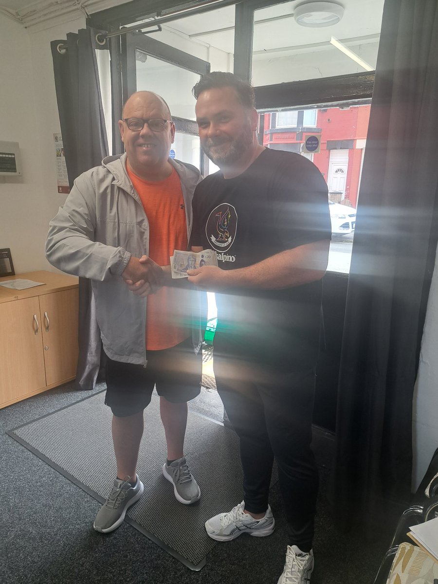MrKevShort's tweet image. Dropped in to make a donation towards @liamstarkey84 open day, thanks to those who supported me 👊👊👊