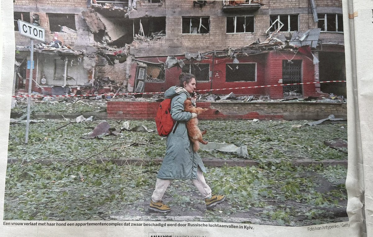 EertenEsselien's tweet image. This photo says it all: when can Ukraine stop to be courageous, resilient and careful? Only when we are willing to #StopRussianAggression