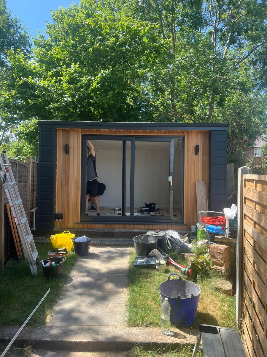 Work in progress 😎 Kings can now build you bespoke garden / office  outside spaces to suit any home / garden / area / budget. Can’t wait to showcase the finished build 😁👑#gardenroom #outsideoffice #workfromhome #smallspacedesign #homeliving #homedesign #homesweethome❤️🏡