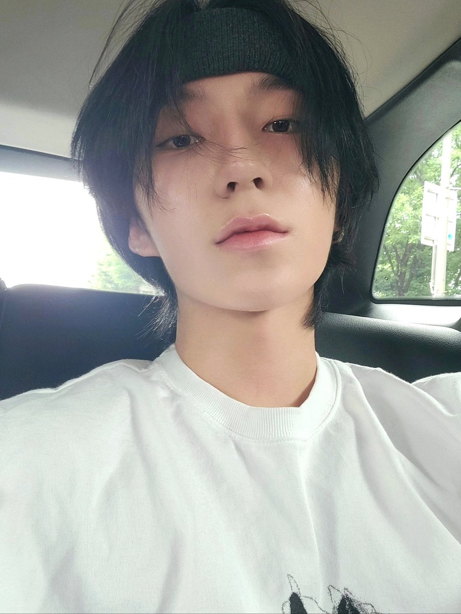 [#리버]
더위에 지지말자

#NOMAD #노매드 
#RIVR #리버