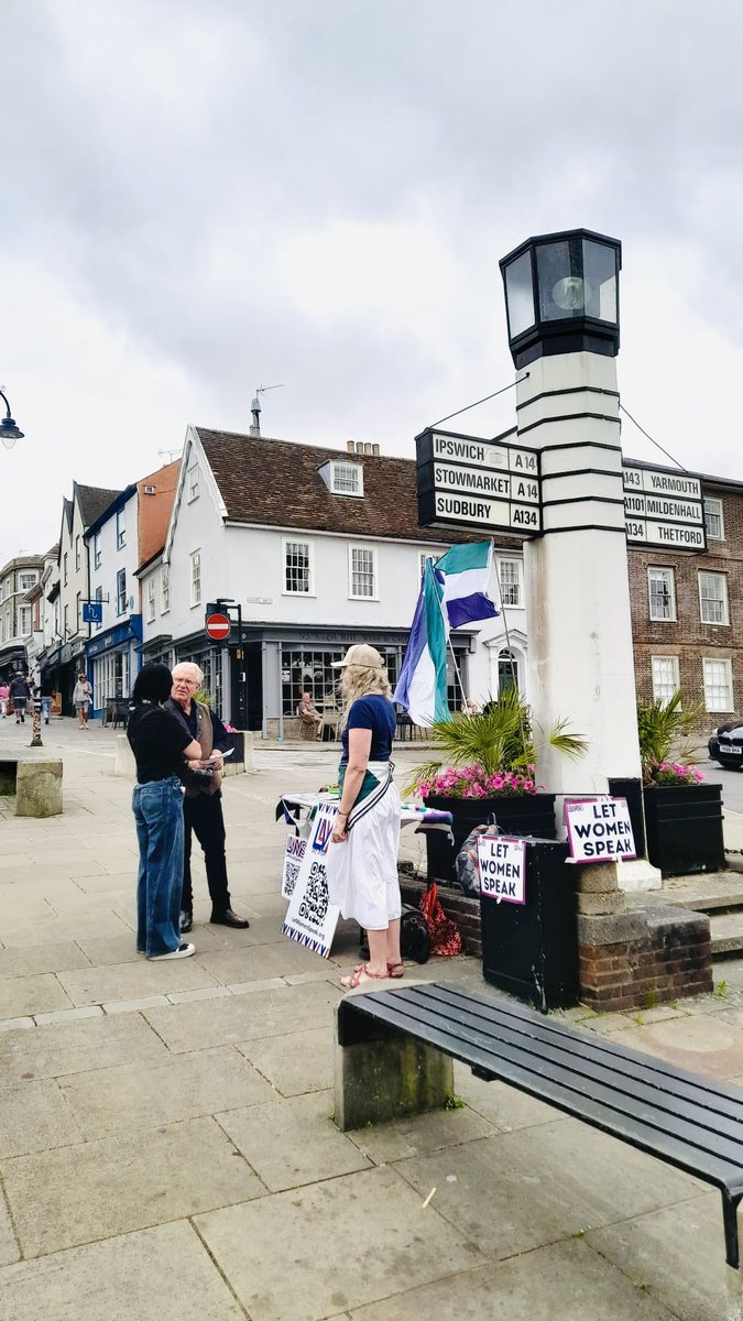 Our wonderful Locals are back at The Pillar of Salt in Bury St Edmunds doing a spot of leafleterfing and talking with passers by. There is increasing interest after the brilliant event a fortnight ago. #LetWomenSpeakBuryStEdmunds