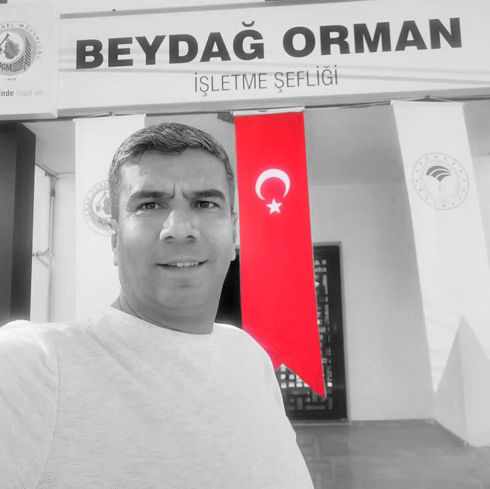 İzmir Ödemiş’te çıkan orman yangınına müdahale ederken yaralanan ve hastanede şehit olan Beydağ ilçe personelimiz Ragıp Şahin'e Allah rahmet eylesin.

Şehidimizin ailesinin, orman teşkilatımızın ve aziz milletimizin başı sağ olsun.🇹🇷
