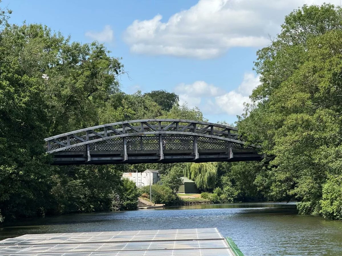 Find out what happened when a Derby Telegraph reporter went on the Derby Riverboat...

"A trip on the boat, named Outram after Derbyshire engineer Benjamin Outram, really boosted my wellbeing for at least 45 minutes" 

Zena Hawley, Derby Telegraph
