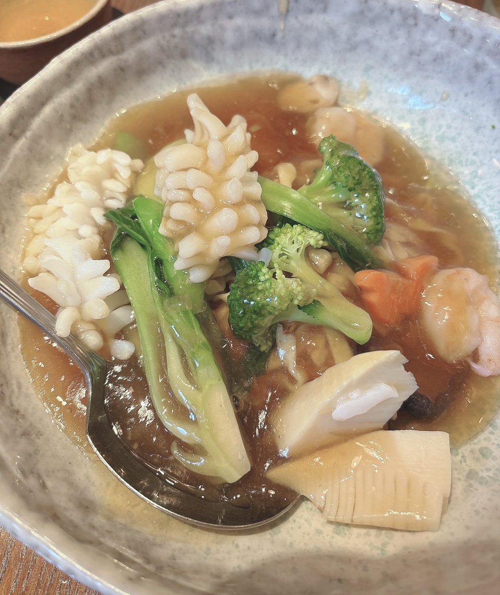 yukiko_izumi's tweet photo. 今日はサブイベントに参加して、美味しい中華を食べてきました。

私は終わっちゃいましたが、大会はまだ続いてるので、新しいチャンピオンの登場を見守りたいと思います。

こんなにも素敵な大会に参加できて、世界の皆様と一緒に楽しめて、本当に有意義な時間でした。

準備や運営に携わって下さった全ての方々に感謝🙇‍♀️