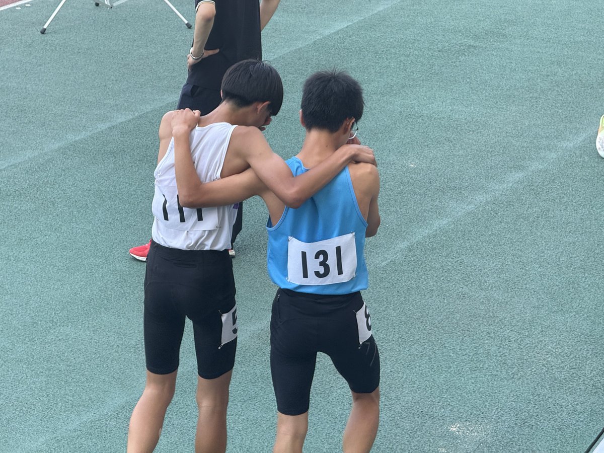 rikuoacofficial's tweet photo. 第 71 回全日本中学校通信陸上競技 大阪大会 兼 第 79 ���国民スポーツ大会選考会

男子中学800m
清水 統貴(3) 1'59"22
東山 晃一郎(3) 1'59"26

全中標準突破‼️おめでとう‼️😁 https://t.co/KmwmvjpNrp