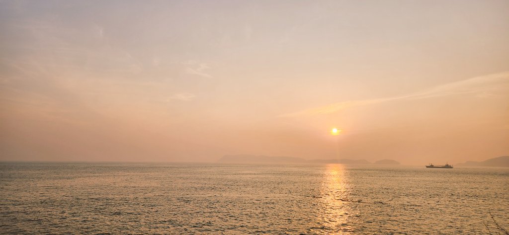 夕日が沈むー。