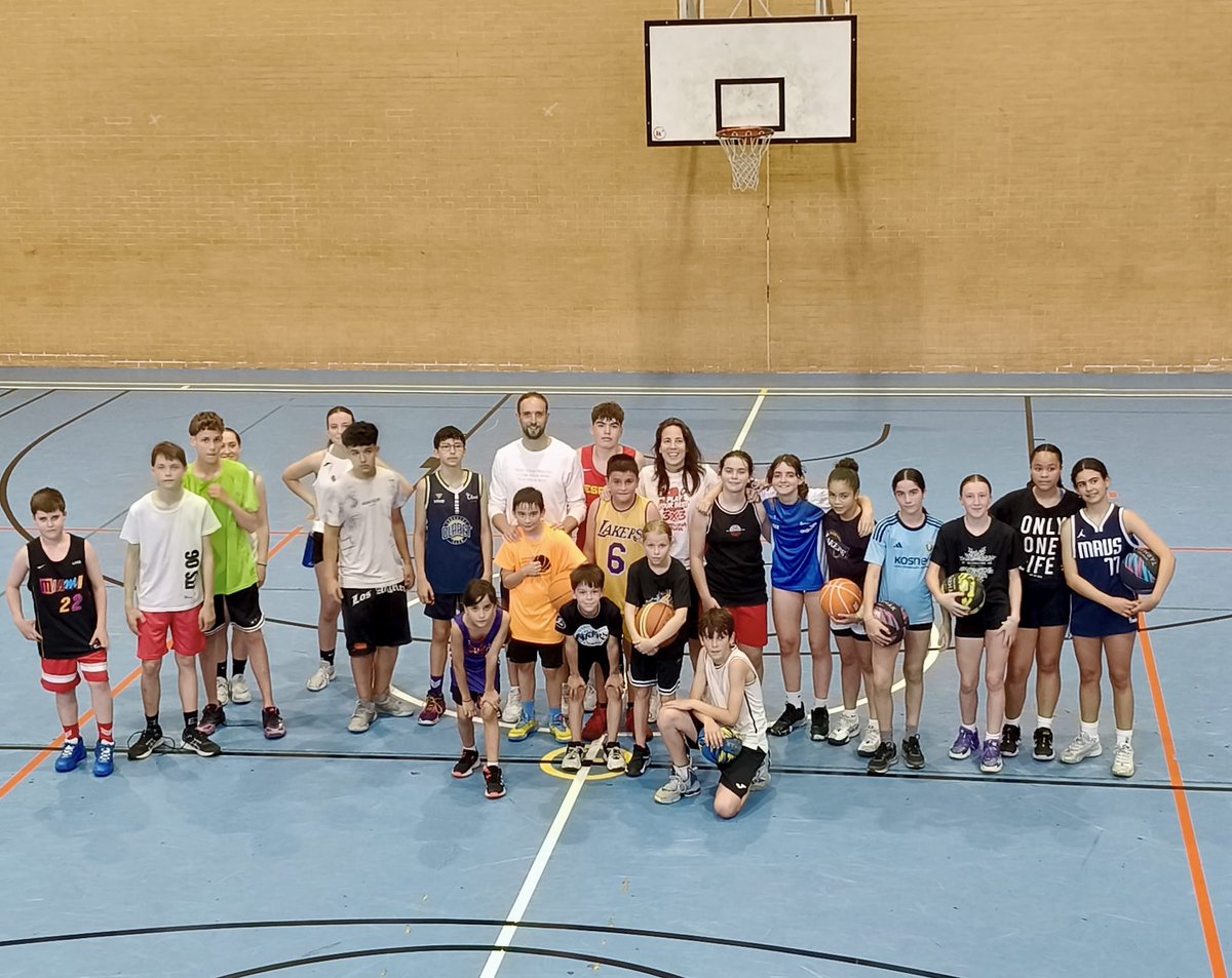 MariaAsurmendi's tweet image. Han sido 3 meses de muchísimo trabajo, esfuerzo y aprendizajes… pero también de grandes momentos y mucho disfrute. Ahora sí: ¡tiempo de vacaciones! 😎💪☀️ #Vacaciones #DesconexiónMerecida #ModoRelax