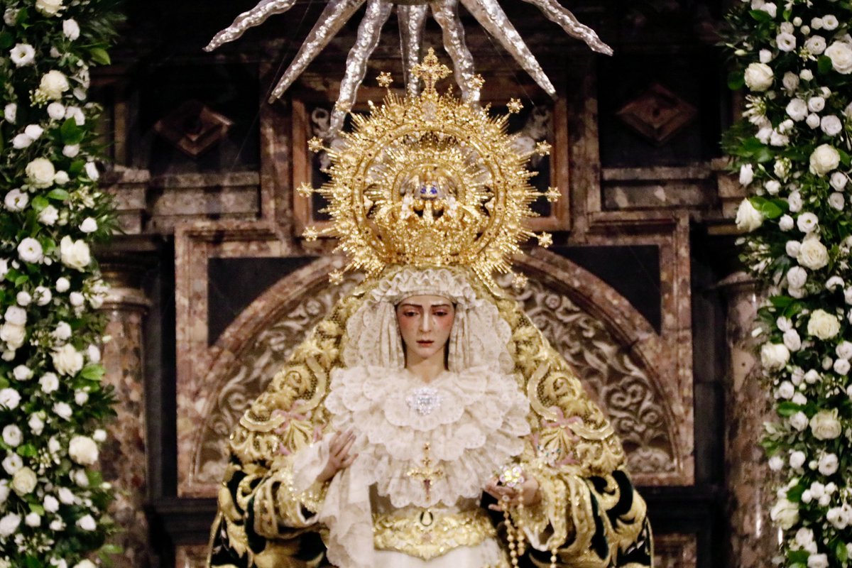 Virgen coronada <a href="/Hdad_Redencion/">Hermandad de la Redención</a> 📸<a href="/VMEspinosaPons/">Victor M. Espinosa</a>