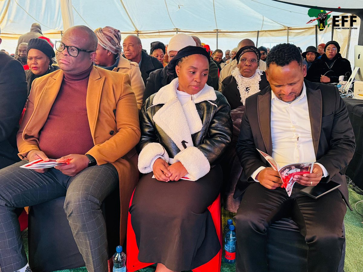 EFFNORTHERNCAPE (@effnorthercape) on Twitter photo ♦️Funeral Service♦️
The Funeral service of Fighter Rre Moshe is underway, the Provincial Chairperson Commissar <a href="/ShadrackTlhaole/">Shadrack Tlhaole</a> is in attendance.
Rest in peace Fighter Rre Moshe.🕊️ ♦️Funeral Service♦️
The Funeral service of Fighter Rre Moshe is underway, the Provincial Chairperson Commissar <a href="/ShadrackTlhaole/">Shadrack Tlhaole</a> is in attendance.
Rest in peace Fighter Rre Moshe.🕊️