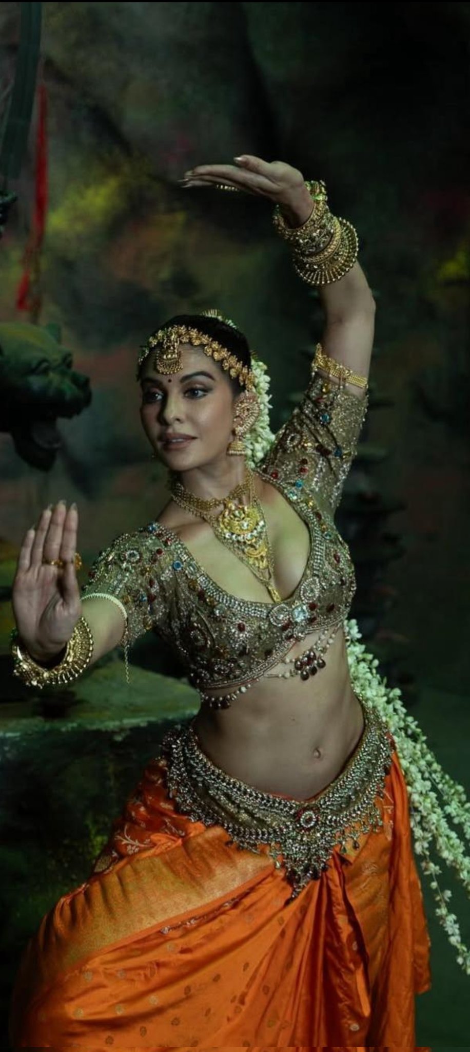 GvFcjbIaAAEl7Rz?format=jpg&name=large