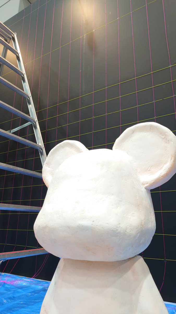 デザフェス1日目お疲れ様でした！

ベアガチャが大盛況でグリッド（途中）のままの壁です…😂

明日は朝からがんばるぞーー！