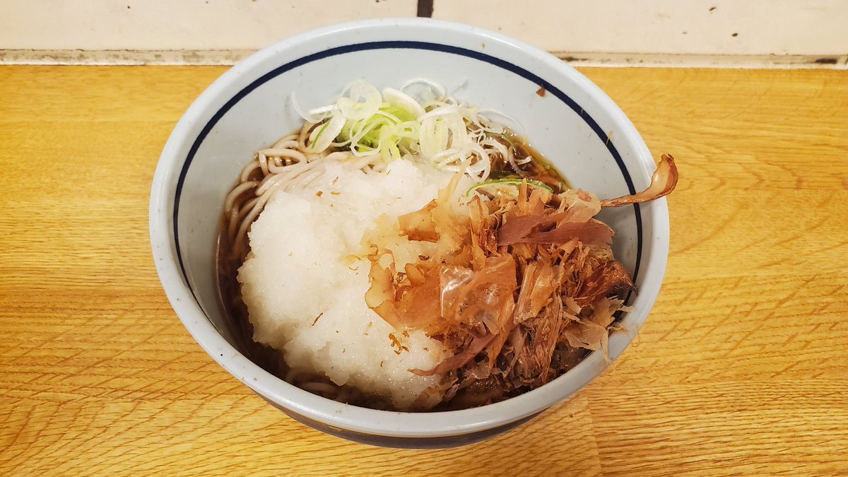 暑いので食事は冷たいお蕎麦で