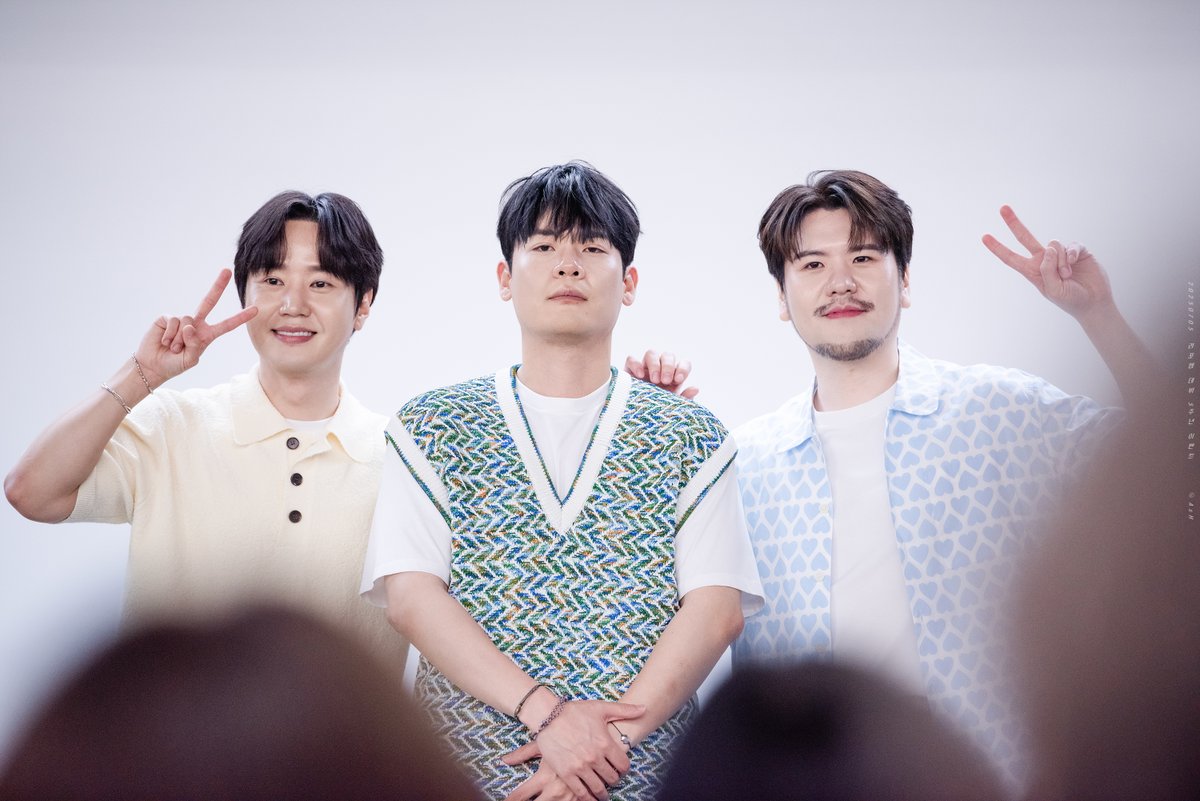 20250705 라포엠 데뷔 5주년 이벤트
데뷔 5주년 축하해!

#카운터테너 #최성훈 #테너 #유채훈 #바리톤 #정민성 #라포엠