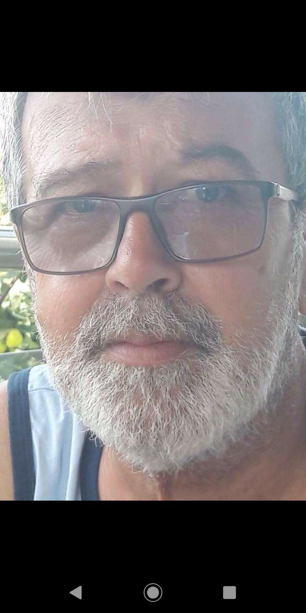 _yalinayak's tweet photo. Çok önce büyümüştüm ama bugün bir kez daha büyüdüm.

Hoşçakal baba... https://t.co/nljNB5EnsZ