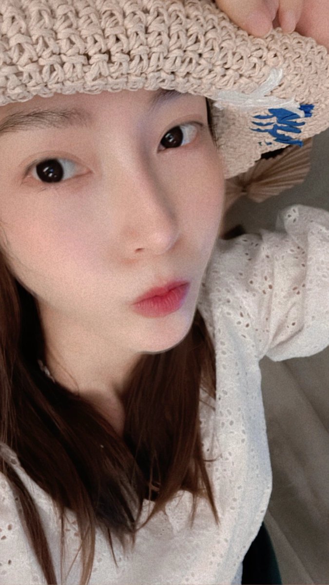 GR26Sic18's tweet photo. [2025.07.05_XHS/rednote] (1)
Sy__Jessica: Selfie dump🤳🏻👒💕

: https://t.co/M5InY0NnKV 
#제시카 #JessicaJung #郑秀妍 https://t.co/z7jtYVeVu1