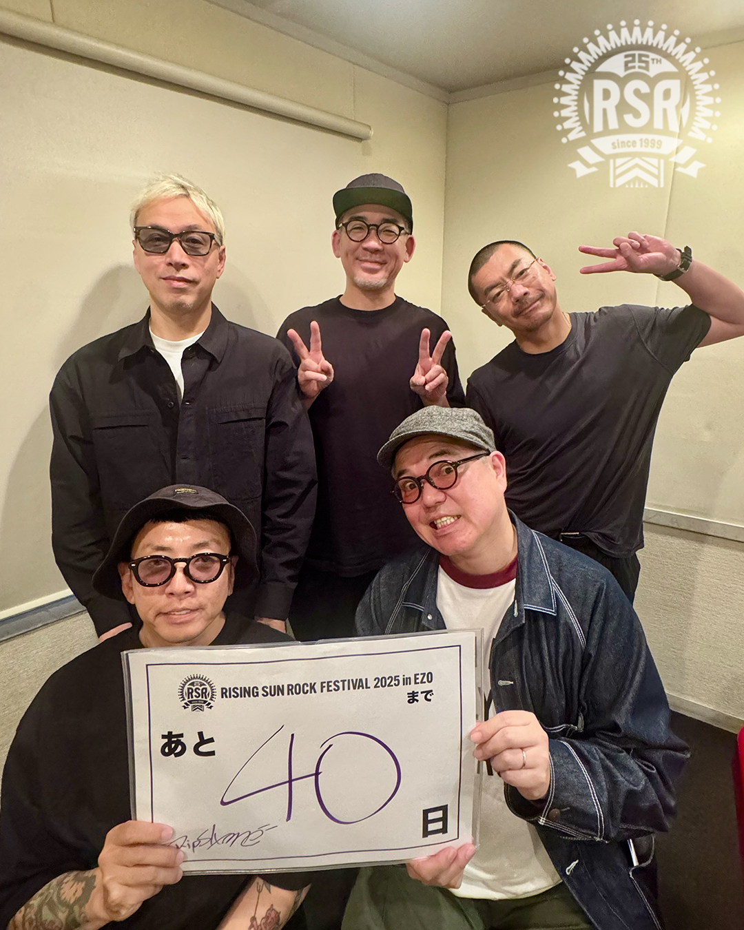 RESCENE Glow Up MAKESTAR 3/29当選者 サイン ミナミ NEO GENESIS | 仮面の男が緊急参戦 | Instagram