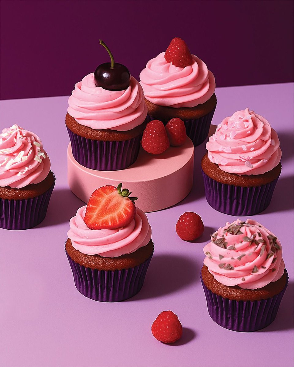 ShopHarpurhey's tweet image. CakeBox knows how to weekend. 🧁✨

Saturdays were made for sweet indulgence, and CakeBox’s Fruity Berry Cupcakes deliver in every bite – rich red velvet cupcakes filled with a burst of berry bliss, topped with a swirl of raspberry buttercream. 🍓

#CakeBox #Harpurhey