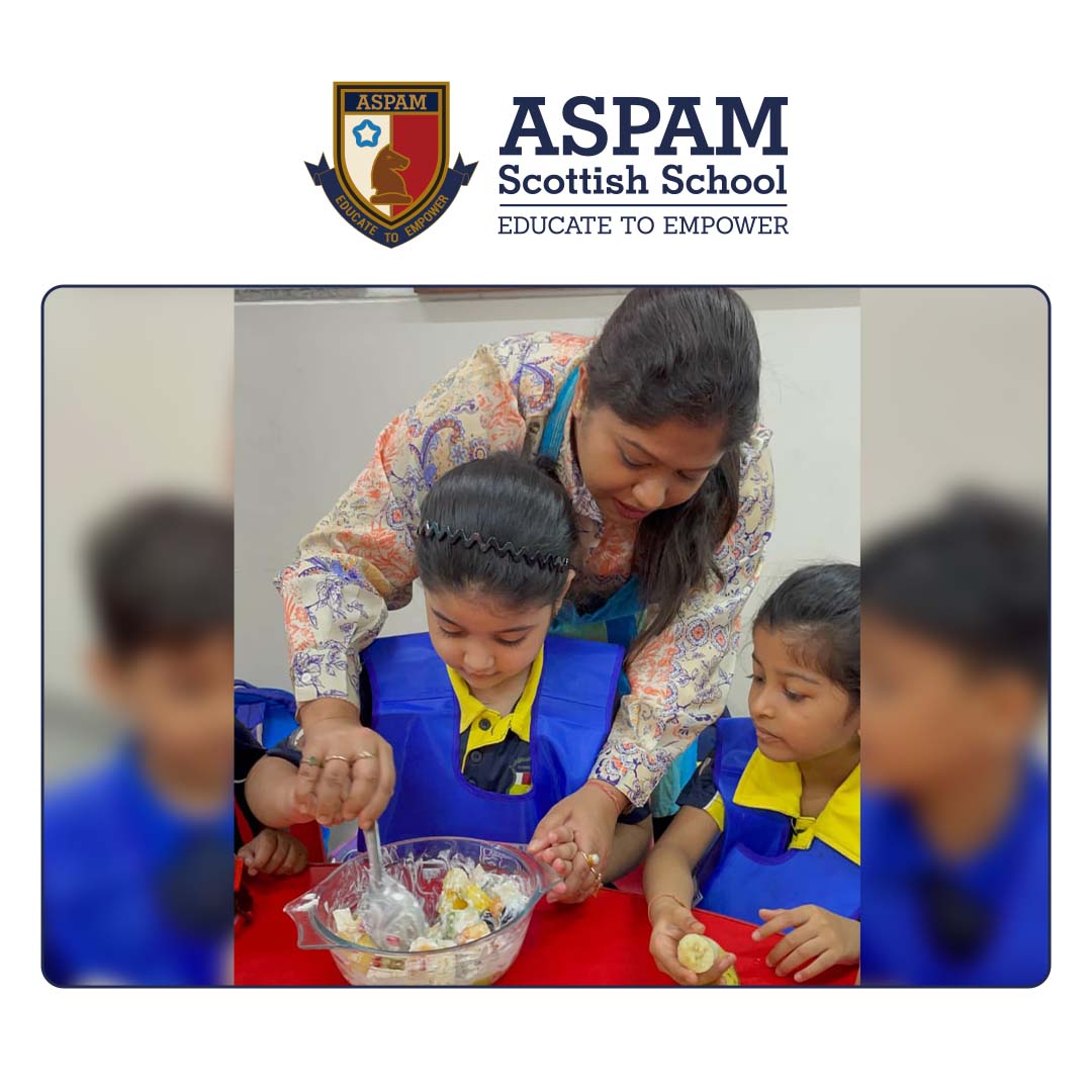 AspamSchool's tweet image. “𝐋𝐞𝐚𝐫𝐧𝐢𝐧𝐠 𝐍𝐮𝐭𝐫𝐢𝐭𝐢𝐨𝐧, 𝐎𝐧𝐞 𝐅𝐫𝐮𝐢𝐭 𝐚𝐭 𝐚 𝐓𝐢𝐦𝐞!”
Our little chefs at ASPAM Scottish School whipped up colorful fruit salads while exploring the goodness of healthy eating under the EVS theme ‘Food and Nutrition’

#ASPAMScottishSchool #FoodAndNutrition