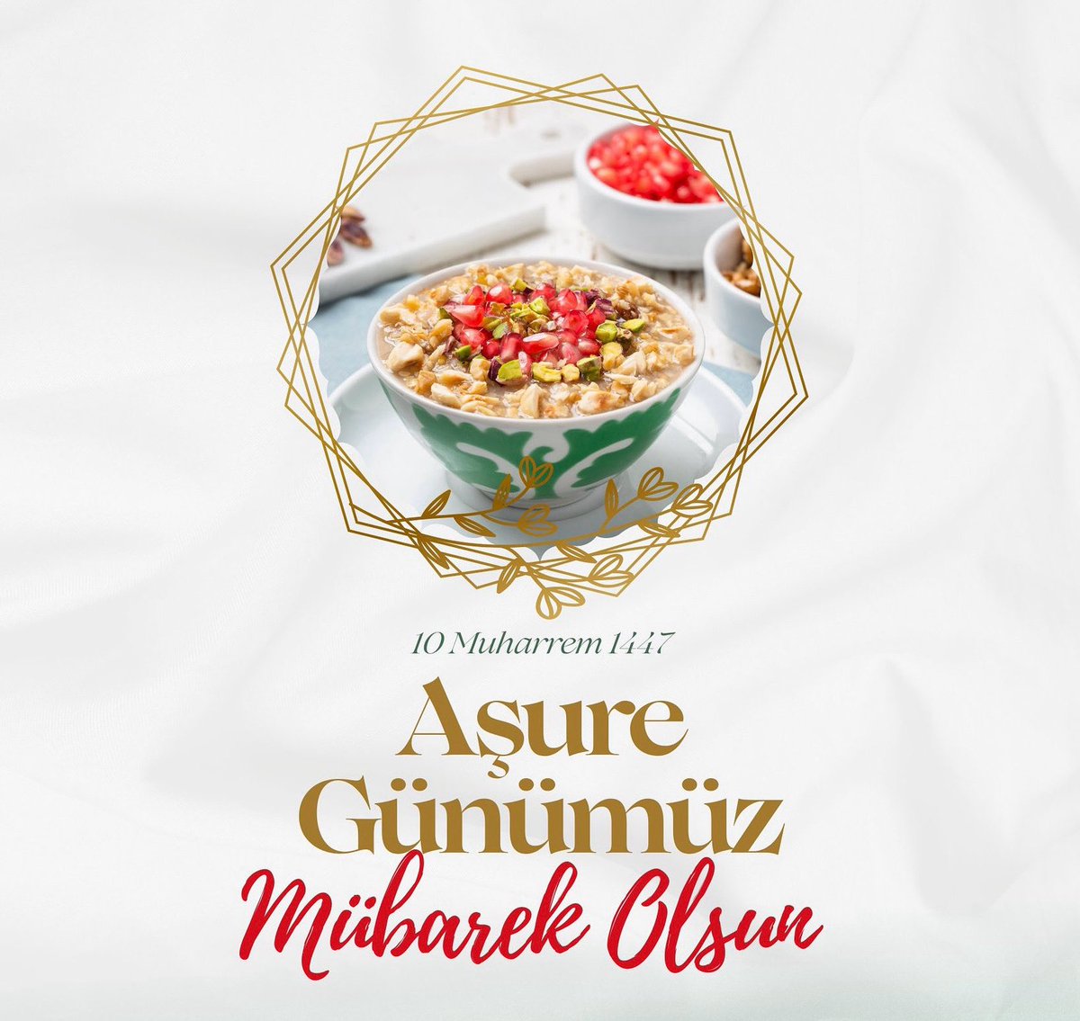 Muharrem’in feyzini ve Aşure Günü’nün bereketini yüreklerimizde hissediyor, bu müstesna günün milletçe birliğimize ve kardeşliğimize vesile olmasını diliyorum.