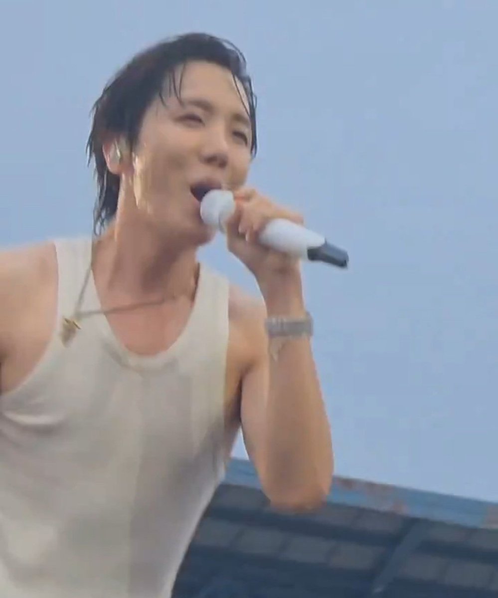 <a href="/BTS_twt/">방탄소년단</a> CHAT WE NEED TO DO SOMETHING ABOUT HIM