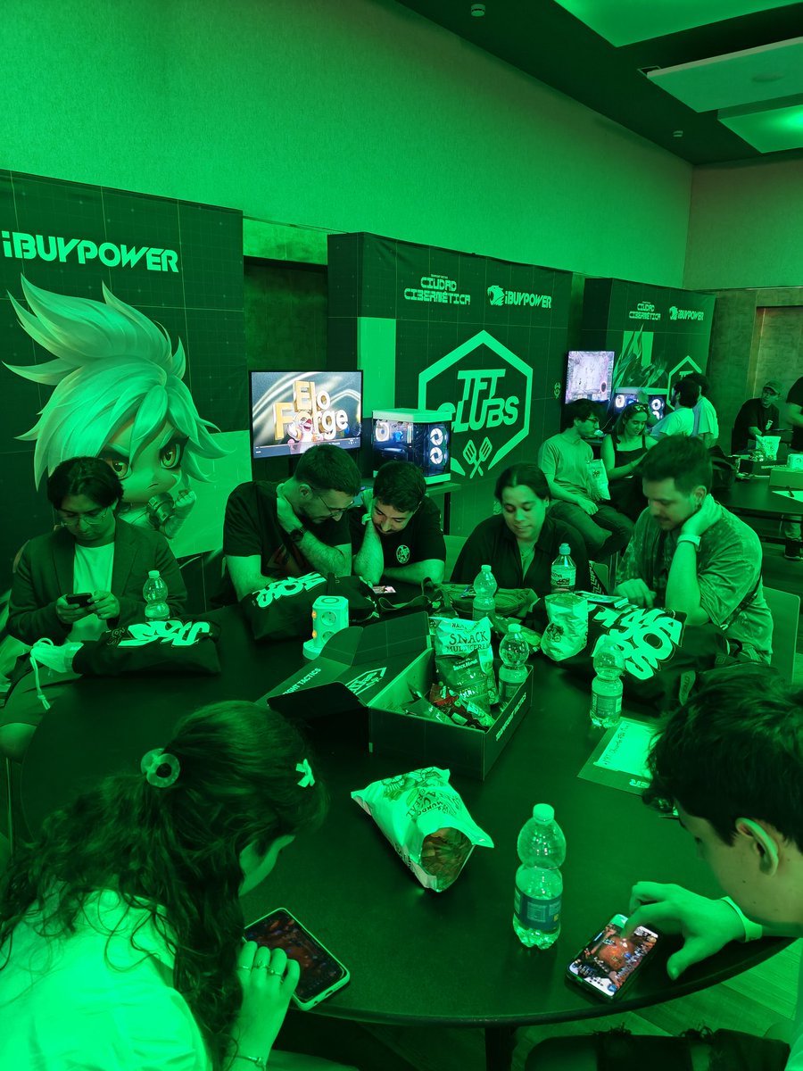 Esthresh tweet media