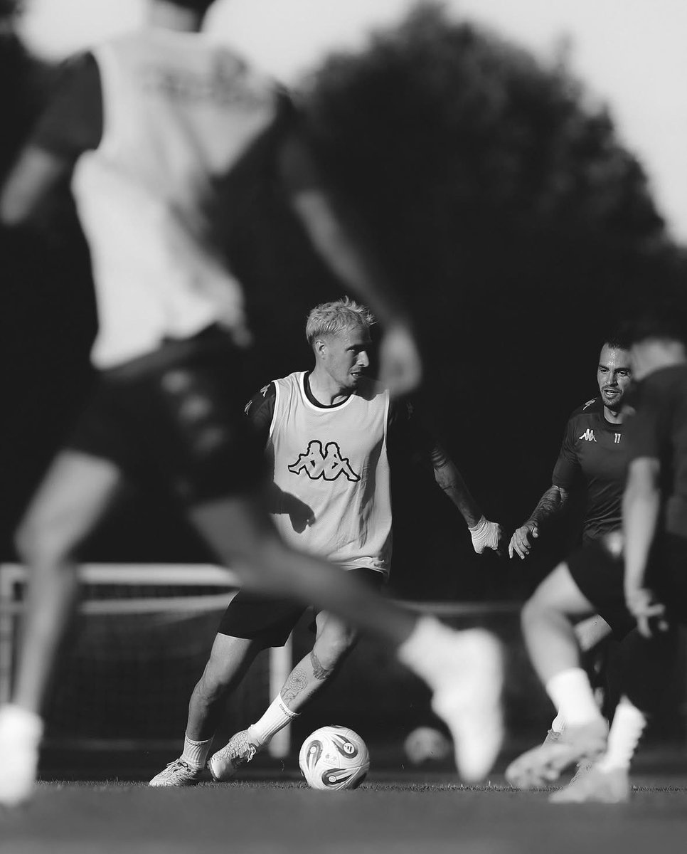 Working hard!! 💪👊