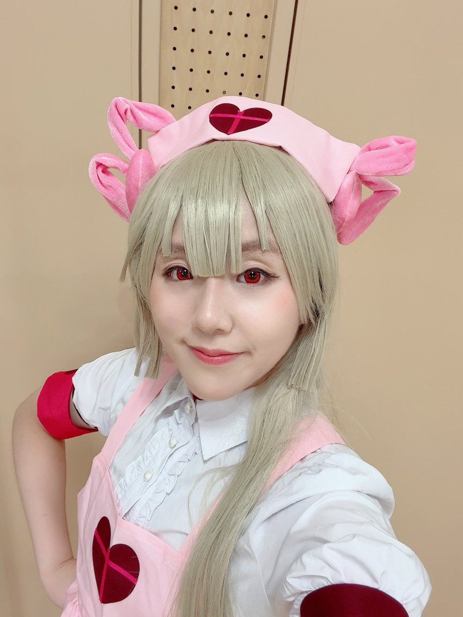 datedate_love's tweet photo. ちょっと久々のコスプレ活動！今日はVTuberの名取さなさんやってました🍆
急遽手持ちの服を組み合わせて制服衣装もやれて楽しかった！
この衣装で後日動画撮影の予定もあるのでまた告知します〜 https://t.co/dZcSKGoKzC