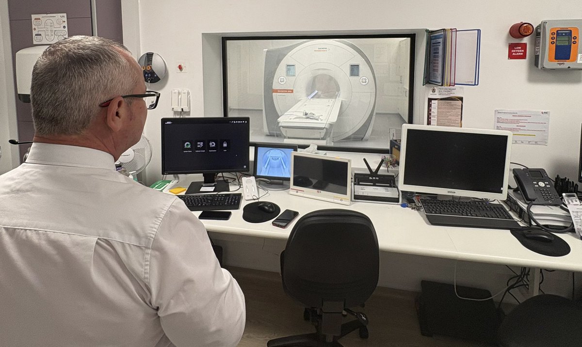 LeeBarronMP's tweet image. One year on from then Labour Government being elected on a mandate of change I was delighted to visit the newly opened Corby Community Diagnostic Centre.
This new £11.7m diagnostic centre will deliver about 93,000 tests a year.
Lots done. Lots to do.