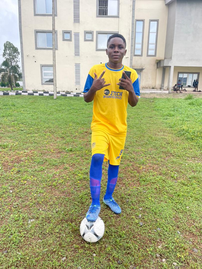 Do you need a pacy CF/WF... Call on Ayomide... His speed can no CB match. And he's very young.

He scored a Hat-trick yesterday and has been our top goal scorer.