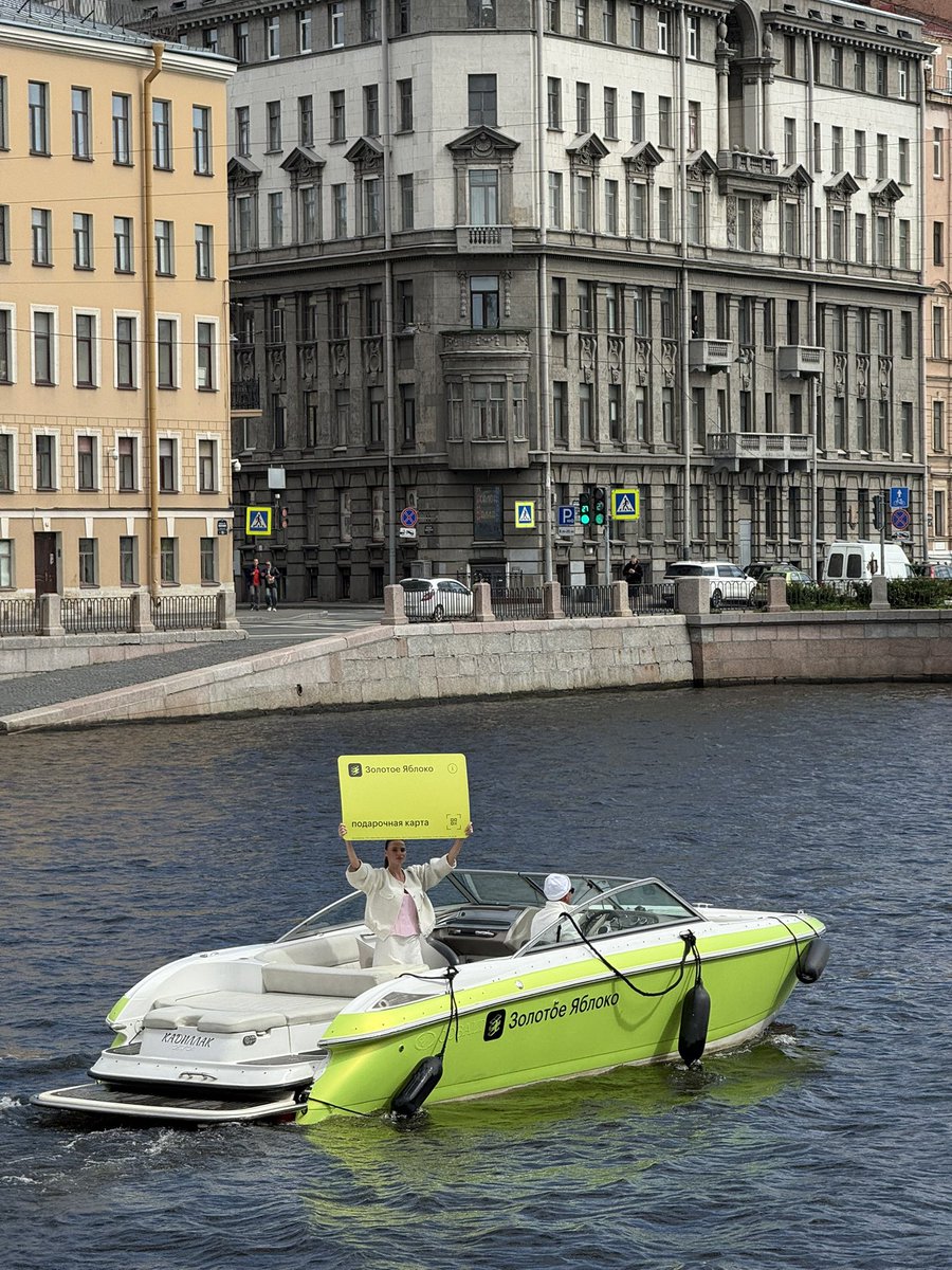 он: не понимаю я твоих намеков 
буквально я: