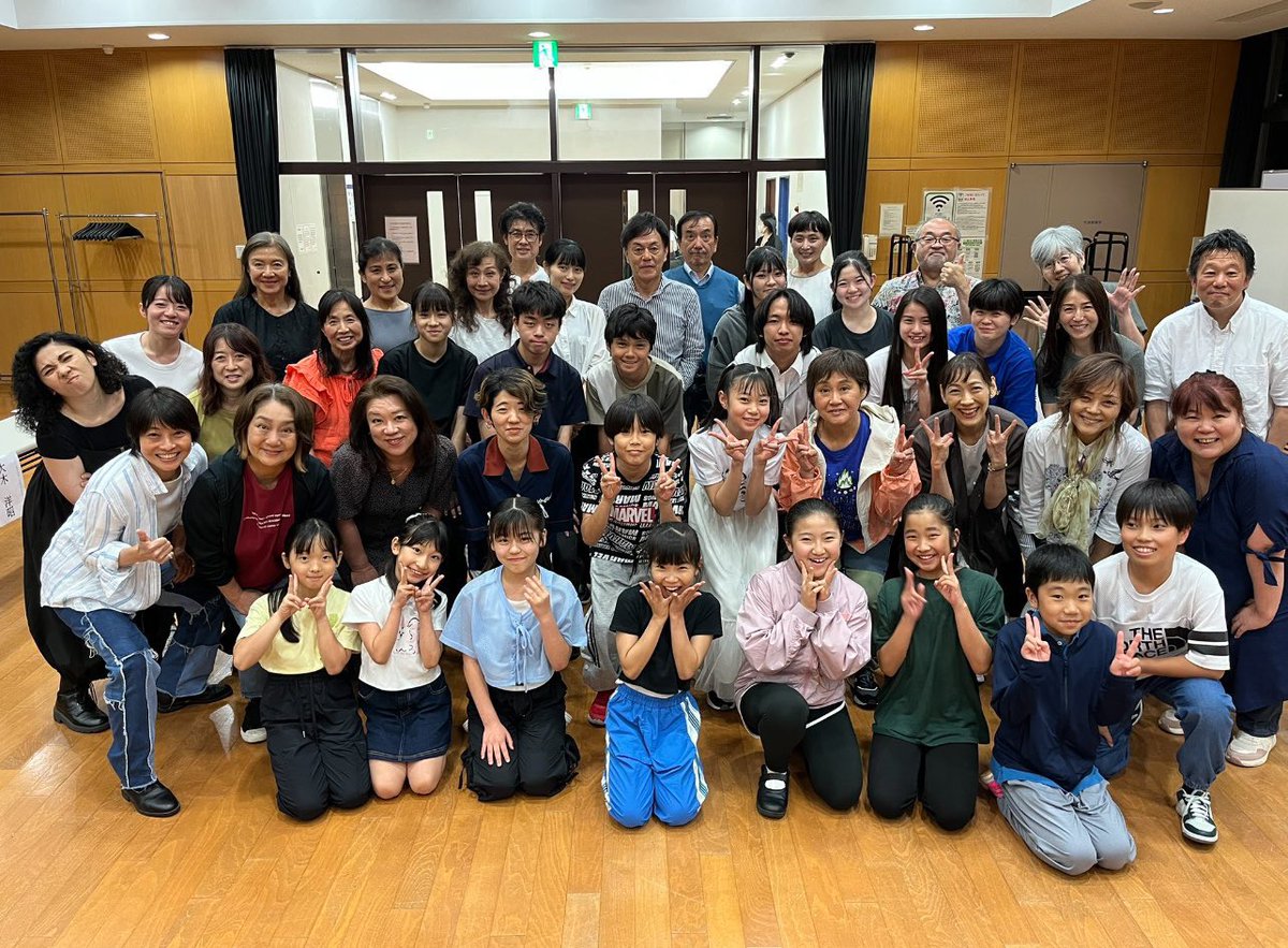 ⭐️星の王子さま⭐️公演のお知らせ
★8/28 12:30 『歌唱 LIVE』
   18:00星の王子さま BELL 公開ゲネプロ
★8/2913:00 星の王子さま AQUA
   18:00星の王子さま BELL
★8/3013:00星の王子さまBELL
   18:00星の王子さま AQUA
★8/3112:00星の王子さま AQUA
   17:00星の王子さま BELL
#萬劇場 
#二瓶大知