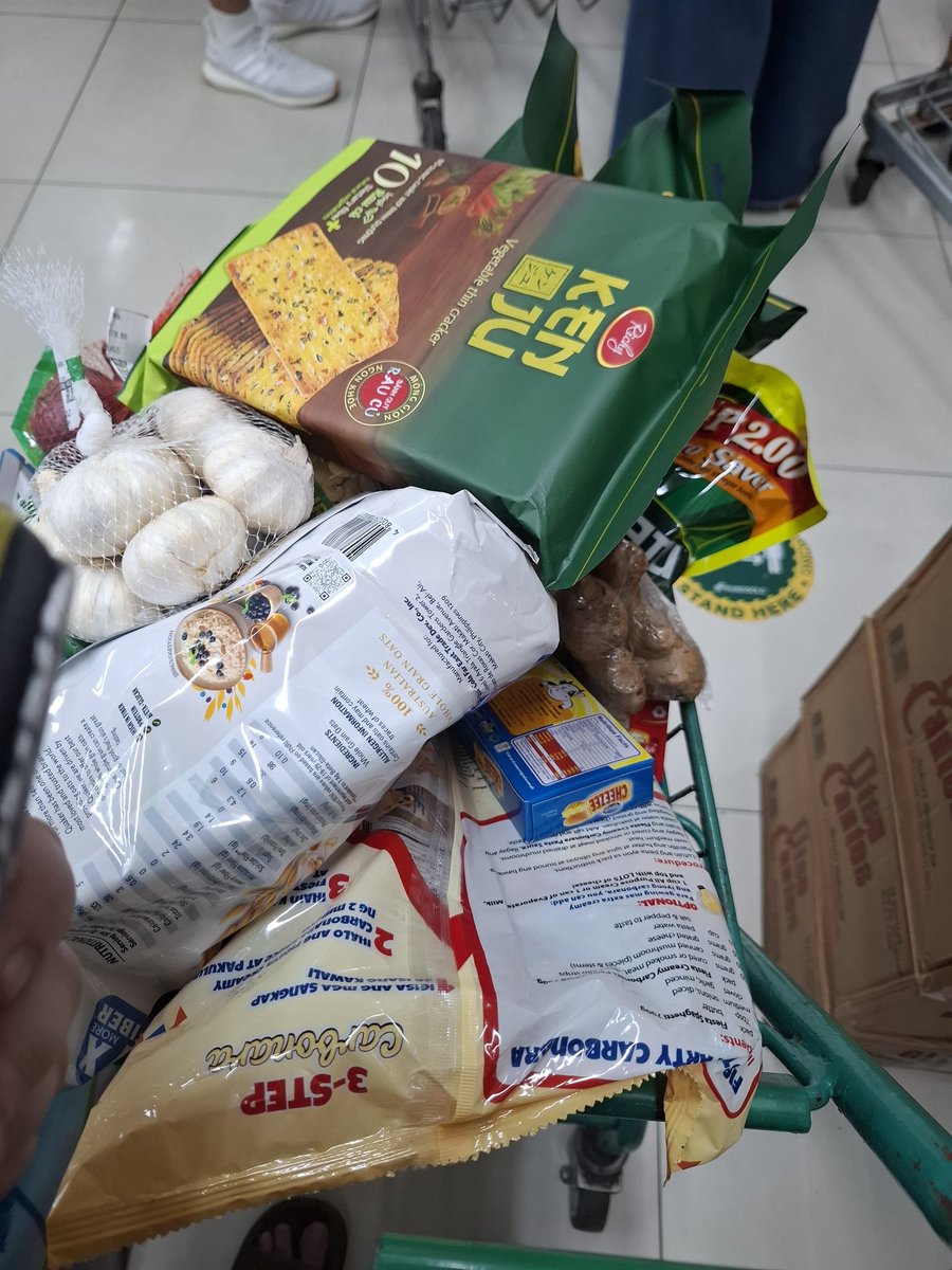 SessRinForever's tweet photo. Just forgot to post the other day at  @Puregold_PH ang haba ng pila at nka2board buti n lng naaliw aq ng #SB19 
@SB19Official
#SB19ShinesPureGold
#PPopKings #Philippines
#SB19_KEN #SB19_JOSH #SB19_JUSTIN #SB19_PABLO #SB19_STELL
#PuregoldOPMCON2025
#PuregoldOPMCon2 https://t.co/lPLAifTd6i